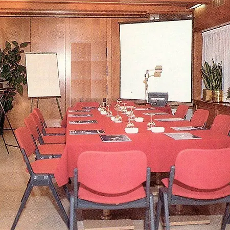 מלון Milano 4*